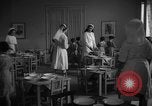 Image cuisine communale Barcelone Espagne, 1942, de la seconde 11 séquences d'archives historiques vidéo 65675048274