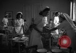 Image cuisine communale Barcelone Espagne, 1942, de la seconde 19 séquences d'archives historiques vidéo 65675048274