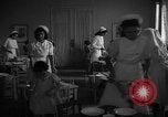 Image cuisine communale Barcelone Espagne, 1942, de la seconde 20 séquences d'archives historiques vidéo 65675048274