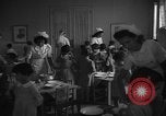 Image cuisine communale Barcelone Espagne, 1942, de la seconde 34 séquences d'archives historiques vidéo 65675048274