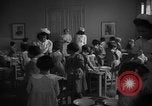 Image cuisine communale Barcelone Espagne, 1942, de la seconde 41 séquences d'archives historiques vidéo 65675048274