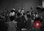 Image cuisine communale Barcelone Espagne, 1942, de la seconde 42 séquences d'archives historiques vidéo 65675048274