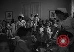 Image cuisine communale Barcelone Espagne, 1942, de la seconde 49 séquences d'archives historiques vidéo 65675048274