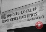 Image le pain est distribué aux travailleurs Barcelone Espagne, 1942, de la seconde 38 séquences d'archives historiques vidéo 65675048275