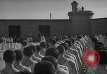 Image prisonniers s'engager dans des activités sportives officielles Valence Espagne, 1942, de la seconde 15 séquences d'archives historiques vidéo 65675048277