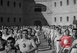 Image prisonniers s'engager dans des activités sportives officielles Valence Espagne, 1942, de la seconde 29 séquences d'archives historiques vidéo 65675048277