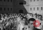Image prisonniers s'engager dans des activités sportives officielles Valence Espagne, 1942, de la seconde 50 séquences d'archives historiques vidéo 65675048277