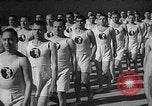 Image prisonniers s'engager dans des activités sportives officielles Valence Espagne, 1942, de la seconde 53 séquences d'archives historiques vidéo 65675048277
