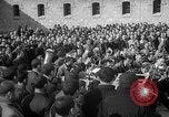 Standbild Gefangenen Valencia Spanien, 1942, aus Sekunde 18 historischem Filmmaterial Videoclip 65675048278