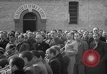 Standbild Gefangenen Valencia Spanien, 1942, aus Sekunde 48 historischem Filmmaterial Videoclip 65675048278