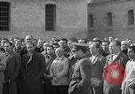 Standbild Gefangenen Valencia Spanien, 1942, aus Sekunde 56 historischem Filmmaterial Videoclip 65675048278