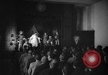Image espagnol prisonniers politiques de donner une pièce de théâtre dans le théâtre Valence Espagne, 1942, de la seconde 5 séquences d'archives historiques vidéo 65675048279