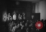 Image espagnol prisonniers politiques de donner une pièce de théâtre dans le théâtre Valence Espagne, 1942, de la seconde 8 séquences d'archives historiques vidéo 65675048279