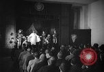 Image espagnol prisonniers politiques de donner une pièce de théâtre dans le théâtre Valence Espagne, 1942, de la seconde 12 séquences d'archives historiques vidéo 65675048279