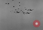 Standbild Fallschirmjäger New York United States USA, 1946, aus Sekunde 29 historischem Filmmaterial Videoclip 65675048281