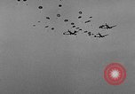 Standbild Fallschirmjäger New York United States USA, 1946, aus Sekunde 30 historischem Filmmaterial Videoclip 65675048281