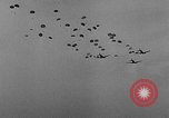 Standbild Fallschirmjäger New York United States USA, 1946, aus Sekunde 32 historischem Filmmaterial Videoclip 65675048281