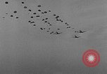 Standbild Fallschirmjäger New York United States USA, 1946, aus Sekunde 33 historischem Filmmaterial Videoclip 65675048281