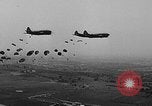 Standbild Fallschirmjäger New York United States USA, 1946, aus Sekunde 38 historischem Filmmaterial Videoclip 65675048281