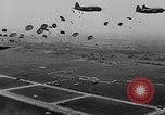 Standbild Fallschirmjäger New York United States USA, 1946, aus Sekunde 42 historischem Filmmaterial Videoclip 65675048281