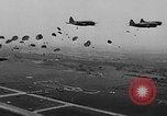 Standbild Fallschirmjäger New York United States USA, 1946, aus Sekunde 43 historischem Filmmaterial Videoclip 65675048281