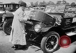 Standbild Antique Automobile pageant Mineola New York USA, 1946, aus Sekunde 13 historischem Filmmaterial Videoclip 65675048282