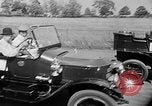 Standbild Antique Automobile pageant Mineola New York USA, 1946, aus Sekunde 50 historischem Filmmaterial Videoclip 65675048282