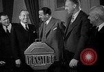 Standbild J Arthur Rank New York United States USA, 1950, aus Sekunde 28 historischem Filmmaterial Videoclip 65675048285
