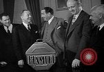 Standbild J Arthur Rank New York United States USA, 1950, aus Sekunde 30 historischem Filmmaterial Videoclip 65675048285