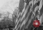 Standbild anti-kommunistischen Loyalität Parade auf der Fifth Avenue New York City USA, 1950, aus Sekunde 11 historischem Filmmaterial Videoclip 65675048288