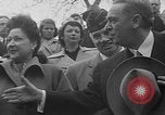 Standbild anti-kommunistischen Loyalität Parade auf der Fifth Avenue New York City USA, 1950, aus Sekunde 16 historischem Filmmaterial Videoclip 65675048288