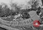 Standbild anti-kommunistischen Loyalität Parade auf der Fifth Avenue New York City USA, 1950, aus Sekunde 35 historischem Filmmaterial Videoclip 65675048288