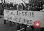 Standbild anti-kommunistischen Loyalität Parade auf der Fifth Avenue New York City USA, 1950, aus Sekunde 38 historischem Filmmaterial Videoclip 65675048288