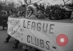 Standbild anti-kommunistischen Loyalität Parade auf der Fifth Avenue New York City USA, 1950, aus Sekunde 39 historischem Filmmaterial Videoclip 65675048288