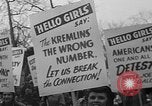 Standbild anti-kommunistischen Loyalität Parade auf der Fifth Avenue New York City USA, 1950, aus Sekunde 49 historischem Filmmaterial Videoclip 65675048288