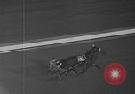 Standbild Trabrennen Yonkers New York USA, 1950, aus Sekunde 52 historischem Filmmaterial Videoclip 65675048290