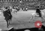Standbild Stierkampf Sevilla Spanien, 1950, aus Sekunde 10 historischem Filmmaterial Videoclip 65675048291