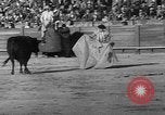 Standbild Stierkampf Sevilla Spanien, 1950, aus Sekunde 28 historischem Filmmaterial Videoclip 65675048291