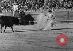 Standbild Stierkampf Sevilla Spanien, 1950, aus Sekunde 29 historischem Filmmaterial Videoclip 65675048291