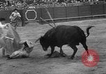 Standbild Stierkampf Sevilla Spanien, 1950, aus Sekunde 48 historischem Filmmaterial Videoclip 65675048291