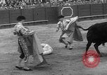 Standbild Stierkampf Sevilla Spanien, 1950, aus Sekunde 51 historischem Filmmaterial Videoclip 65675048291