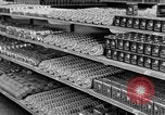 Standbild Supermarkt Spanien, 1956, aus Sekunde 7 historischem Filmmaterial Videoclip 65675048294