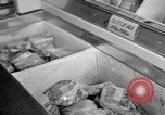 Standbild Supermarkt Spanien, 1956, aus Sekunde 37 historischem Filmmaterial Videoclip 65675048294