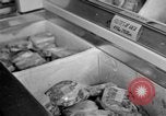 Standbild Supermarkt Spanien, 1956, aus Sekunde 38 historischem Filmmaterial Videoclip 65675048294
