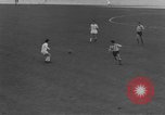 Image jeu soccer Espagne, 1956, de la seconde 54 séquences d'archives historiques vidéo 65675048295