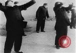 Image des prisonniers de guerre Chine, 1951, de la seconde 14 séquences d'archives historiques vidéo 65675048299