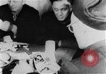 Immagine di I prigionieri di guerra Cina, 1951, secondo 42 filmato di repertorio 65675048301