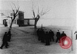 Immagine di I prigionieri di guerra Cina, 1951, secondo 47 filmato di repertorio 65675048302