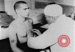 Immagine di I prigionieri di guerra Cina, 1951, secondo 42 filmato di repertorio 65675048303