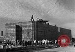 Standbild konkrete Lastkähne Portsmouth England, 1944, aus Sekunde 4 historischem Filmmaterial Videoclip 65675048313